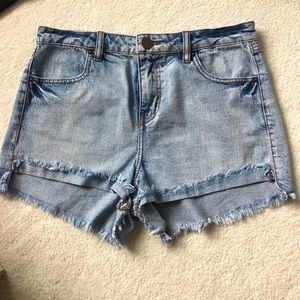 cute front cuff o’neill jean shorts